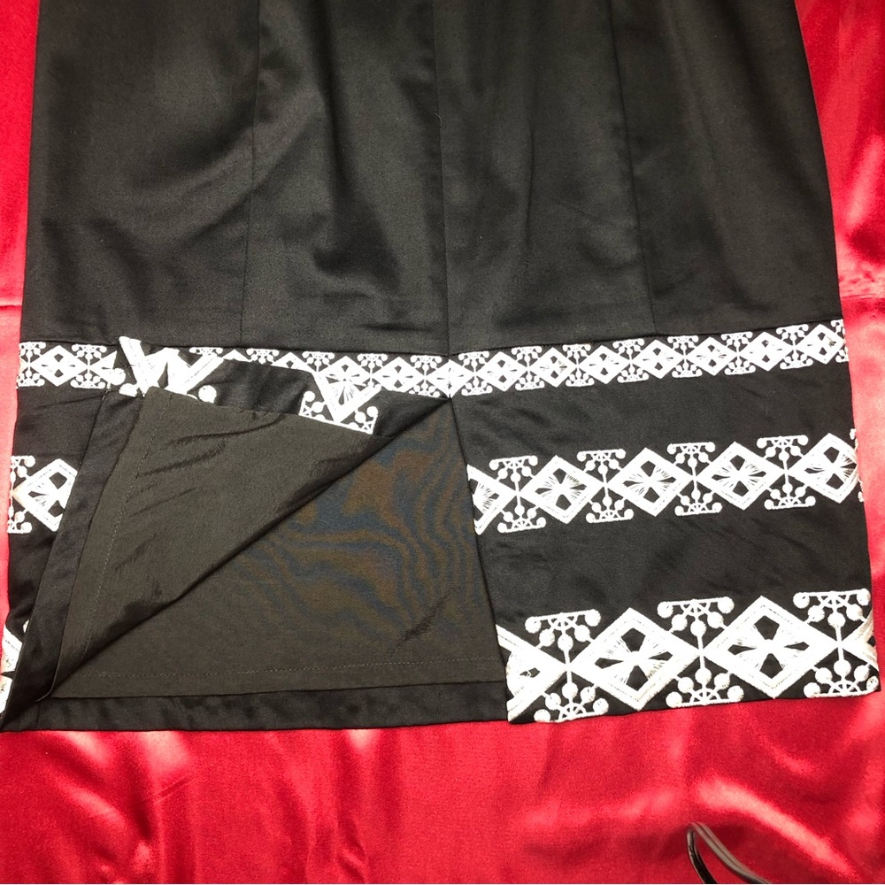 White House Black Market (WHBM) Black & White Embroidered Sheath Dress - Picture 6 of 11